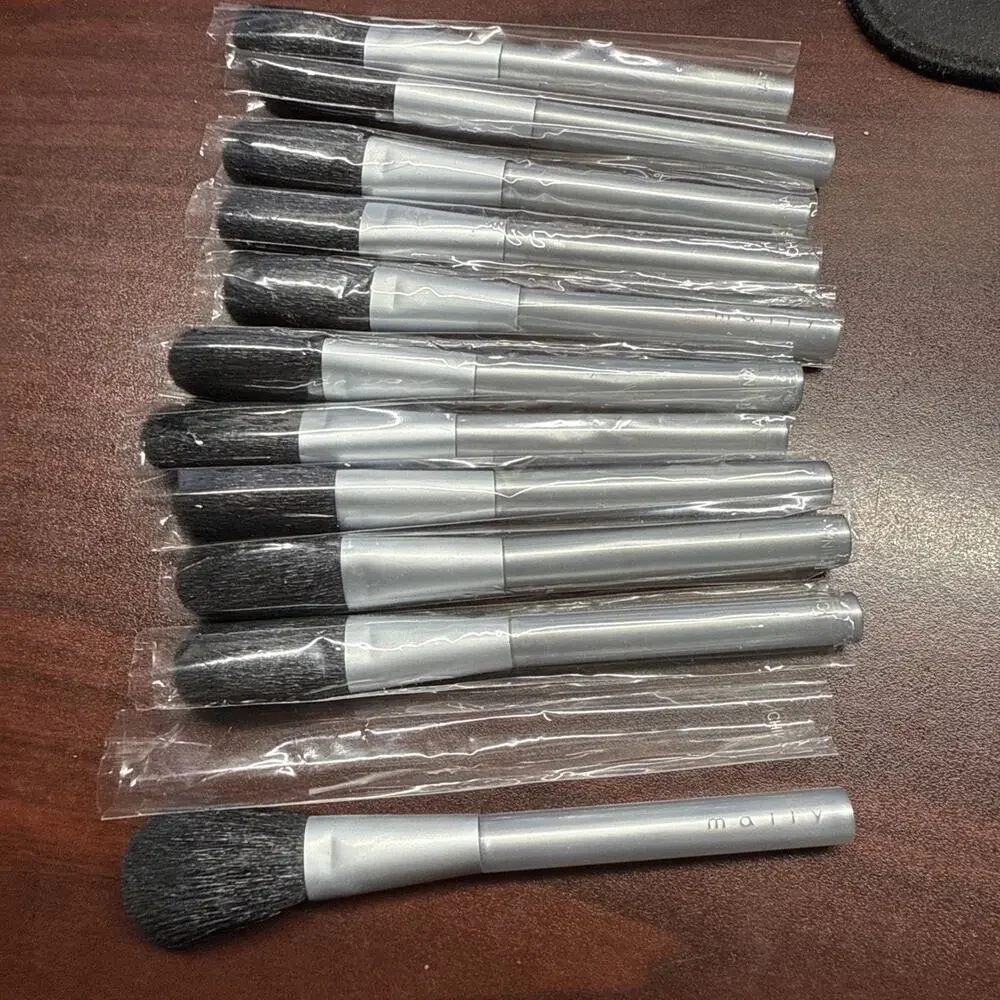 NEW Mally Beauty DIAMOND UN-POWDER BRUSH Foundation Face Powder Makeup Make Up